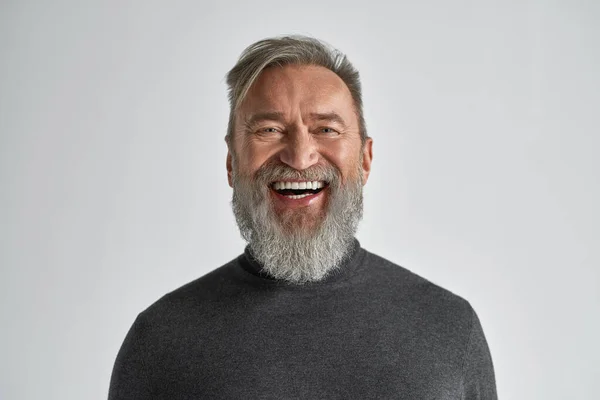 Portrait Grey Hair Cheerful Caucasian Man Looking Camera Fashionable Bearded — стоковое фото