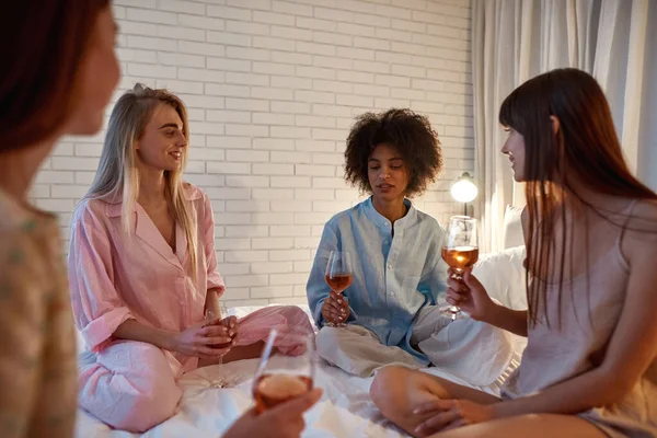 Caucasian Girls Looking Thoughtful Black Girlfriend Girlish Sleepover Night Home — Fotografia de Stock