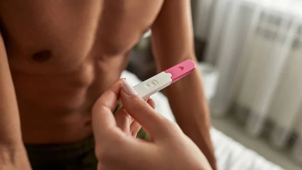 Selective Focus Pregnancy Test Hands Cropped Girl Partial Man Naked — Stock Photo, Image