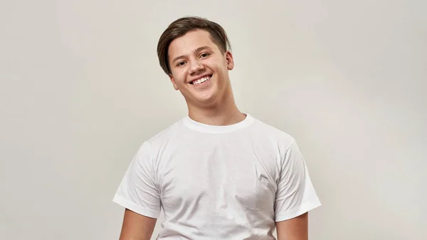 Partial Image Smiling European Teenage Boy Looking Camera Guy Zoomer — Stock Photo, Image