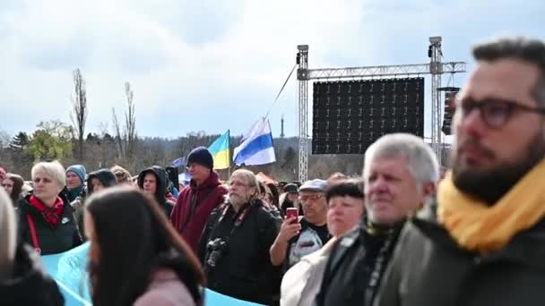 프라하 공화국 2022 우크라이나를 지원하고 러시아의 침략을 프라하 일어난 우크라이나 — 비디오