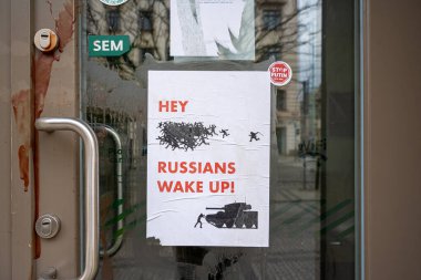 Sokak tabelası, kırmızı, yeşil, sarı, mavi, insan yok, hayır, hayır