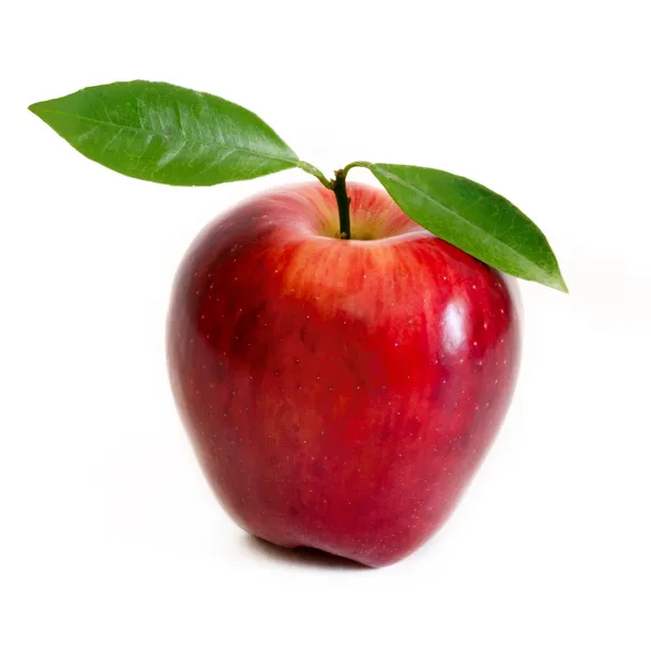 Manzana roja aislada sobre fondo blanco — Foto de Stock