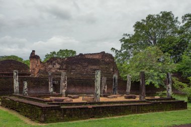 sri Lanka'da polonnaruwa kalıntıları