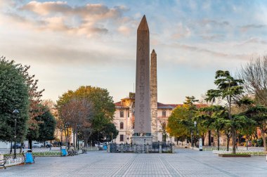 İSTANBUL, TURKEY - 9 Aralık 2020: Sultan Ahmet Meydanı 'nda Obelisk
