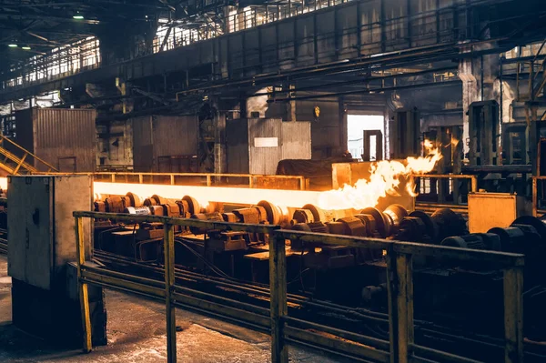 IJzer- en staalfabriek of pijpenfabriek in Taganrog, Zuid-Rusland — Stockfoto