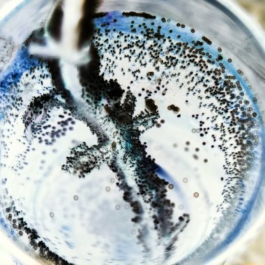 bubbles ve ışık ile soyut sualtı oyunları