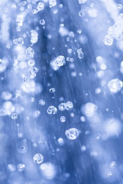 su sıçramalarına ve su kabarcıkları