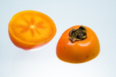 Trabzon hurması dilimleri