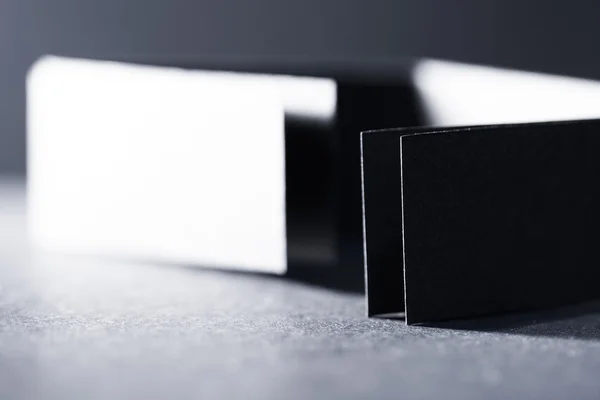 Zwart papier vormen en schaduwen — Stockfoto