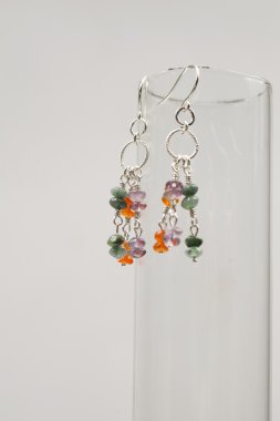 Ametist, akik ve Zümrüt Taşlar Gümüş Küpe