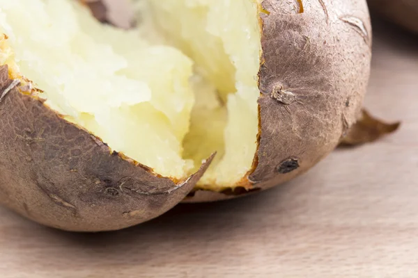 Baked potatoes with shel — Stock Photo, Image