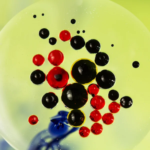Kolorowy kompozycja z oliwą, wodą i atrament — Zdjęcie stockowe
