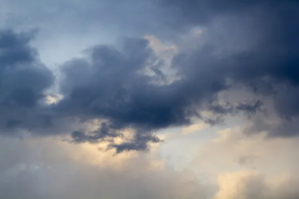 Blue sky with clouds — Stock Photo, Image