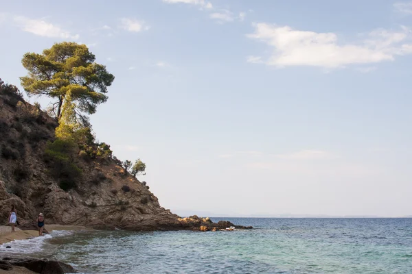 Landskap med vatten, klippor och land - Egeiska havet, Grekland — Stockfoto