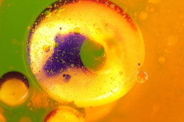 yağ, su ve mürekkep