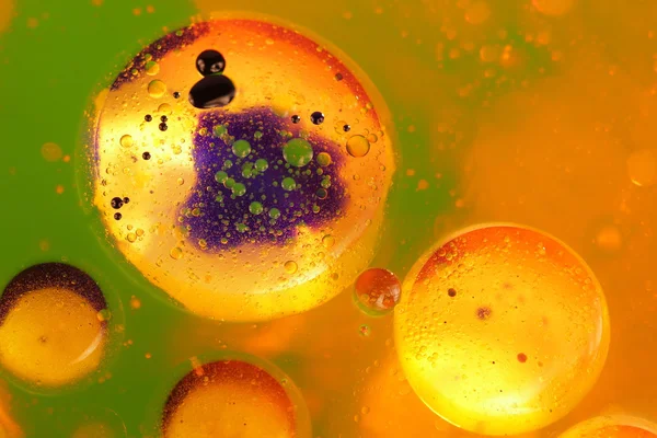 Composizione astratta e colorata con olio, acqua e inchiostro — Foto Stock