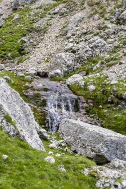 Romanya 'daki Güney Karpatlar' ın bir parçası olan Bucegi Dağları 'ndan manzara