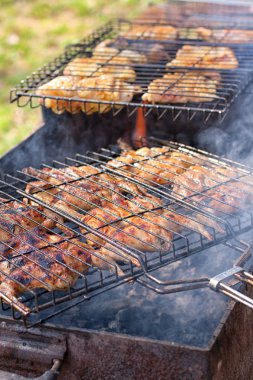 Hazırlık Marine bıldırcın ızgara