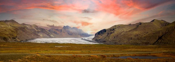 Ледник Исландии Красочным Закатом — стоковое фото