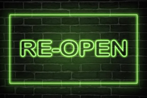 Open Het Lichtreclamebord Nachts Gloeiend Groen Neon Bord Letters Stenen — Stockfoto