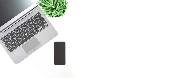 Stilisierter Sauberer Büroarbeitstisch Aus Marmor Mit Smartphone Laptop Gläsern Und — Stockfoto
