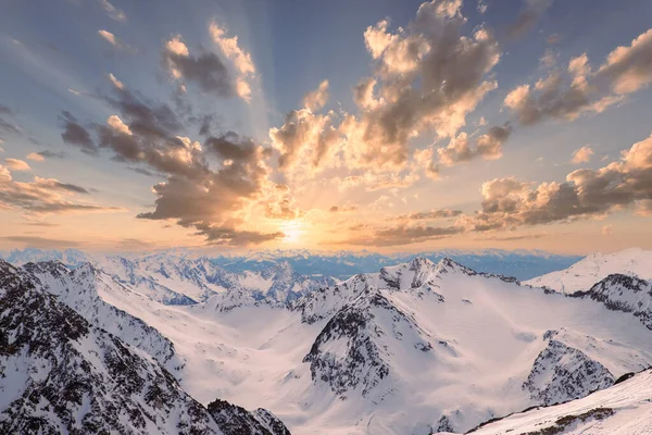 Зимний Пейзаж Красочным Закатом — стоковое фото