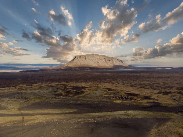 Пейзаж Исландии Красочным Закатом — стоковое фото