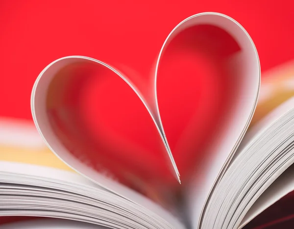 Heart from book's pages — Stock Photo, Image