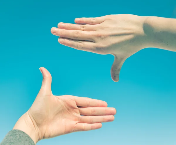 Mani che fanno una cornice — Foto Stock