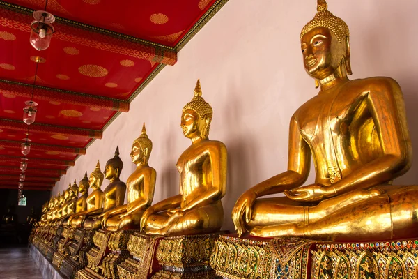 Vista de la estatua de buddha en Tailandia — Foto de Stock