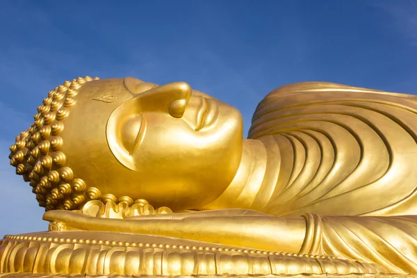 タイでリクライニング仏陀の顔 — ストック写真