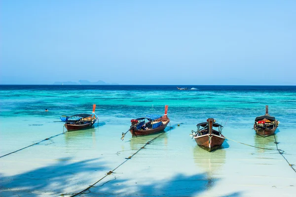 Destino de viaje a la playa exótica. Isla Paraíso en Tailandia. Th — Foto de Stock