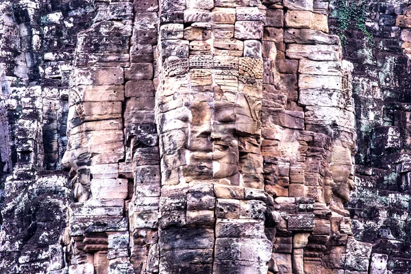 Ba-yon face at Angkor Thom. — Stock Photo, Image