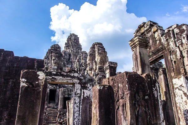 Templo de bayon en angkor thom, cambodia —  Fotos de Stock