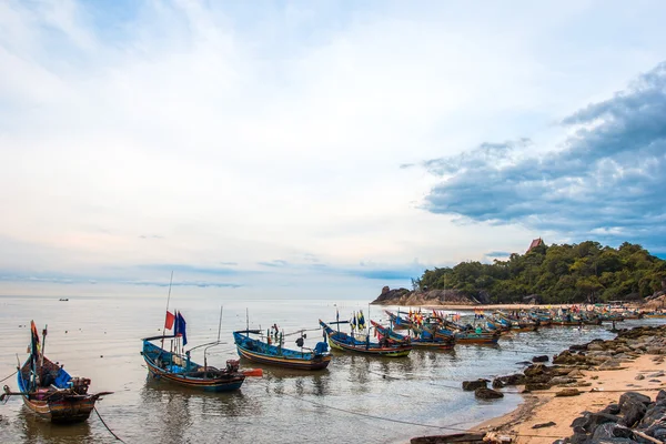 Khao kao seng en pittoreska stranden muslimska fiske villege nakorn, — Stockfoto