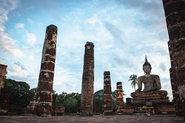 Starověké Sochy Buddhy Wat Mahathat Sukhothai Thajsko Historický Park Sukhothai — Stock fotografie