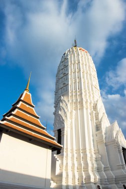 Tayland 'ın orta kesimindeki Phra Nakhon Si Ayutthaya ilindeki Wat Phutthaisawan Tapınağında bir Pagoda..
