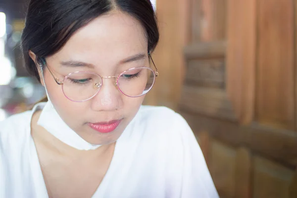 Asian Women Wear Medical Protective Mask All Times Preventing Inflection — 스톡 사진