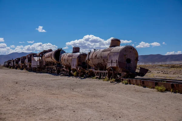 Opuštěné Staré Kovové Vlaky Hřbitově Vlaku Uyuni Bolívie — Stock fotografie