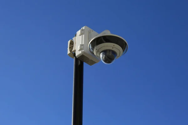 Überwachungskamera Auf Der Straße — Stockfoto