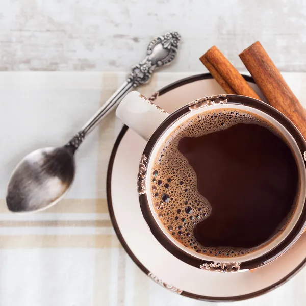 Koffie met kaneel — Stockfoto