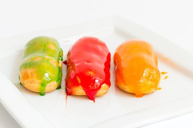 eklerleri karamel renkli sır ile