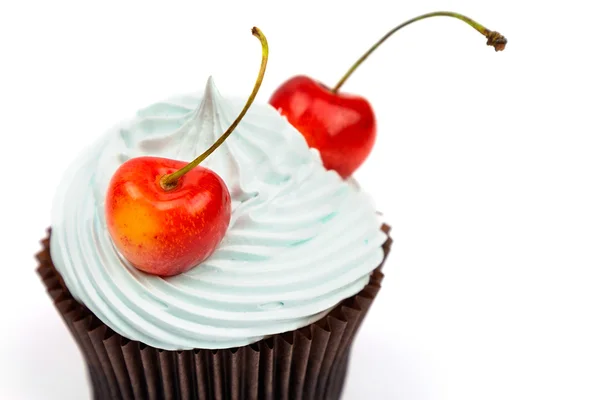 Kirsche auf Cupcake, selektiver Fokus — Stockfoto