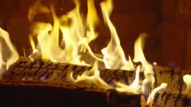Традиційна дерев'яна пожежна піч всередині — стокове відео