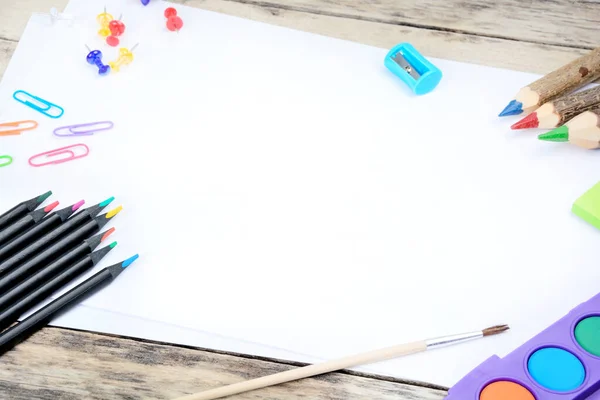 Vuelta Concepto Escolar Caja Lápiz Con Papelería Escolar Escritorio Madera —  Fotos de Stock