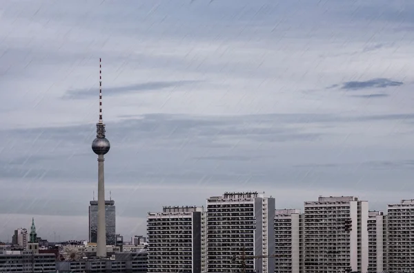 雨の中ベルリン — ストック写真