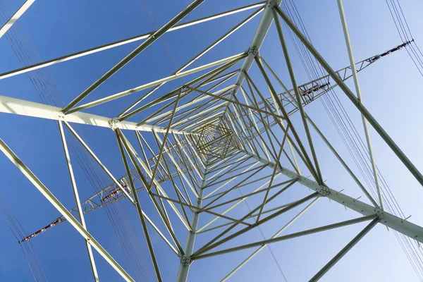 Torre elétrica — Fotografia de Stock