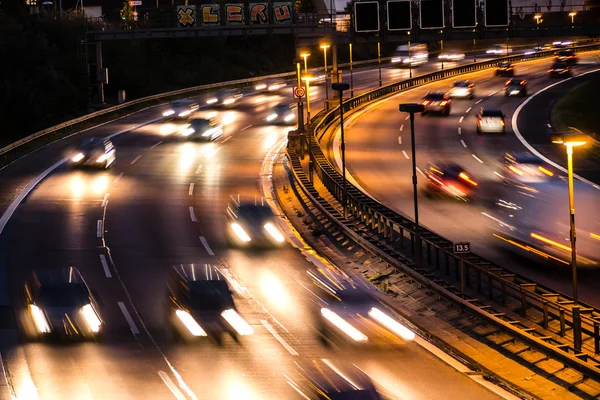 Coches en la carretera Imágenes de stock libres de derechos