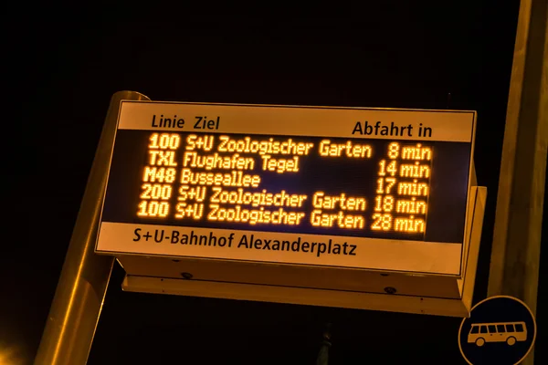 Exposição em busstation em berlin — Fotografia de Stock